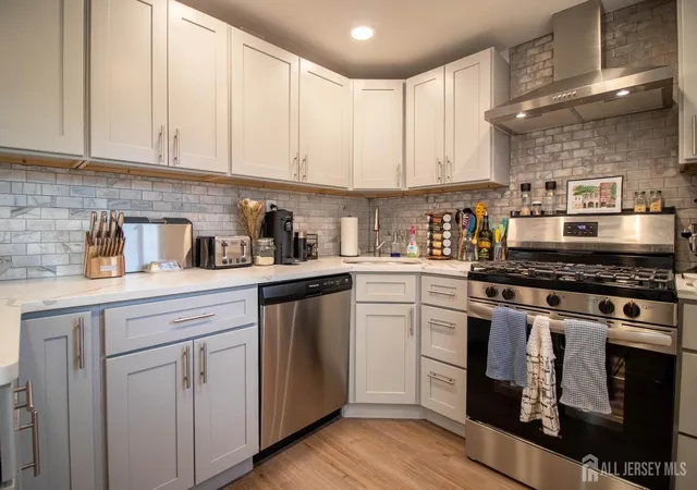 Homes for sale in North Brunswick, NJ | 21 Keats Rd, North Brunswick, NJ 08902 | MLS# 2612847R