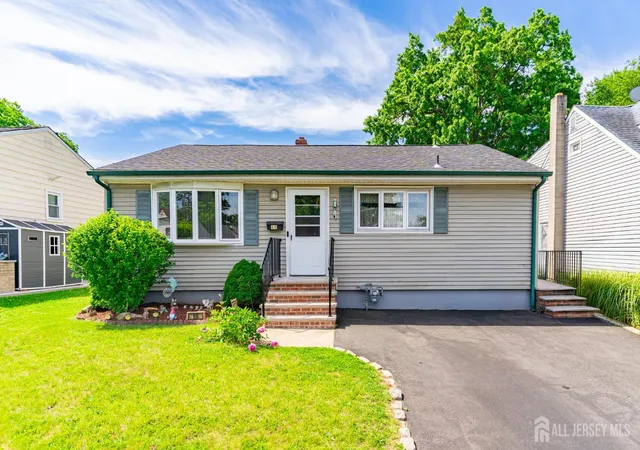 Homes for sale in Edison, NJ | 66 Rose St, Edison, NJ 08817 | MLS# 2616828R