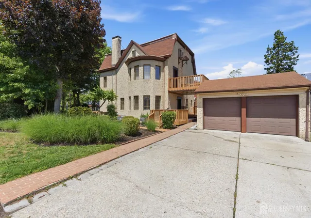 Homes for sale in South Amboy, NJ | 329 S Pine Ave S, South Amboy, NJ 08879 | MLS# 2616398R