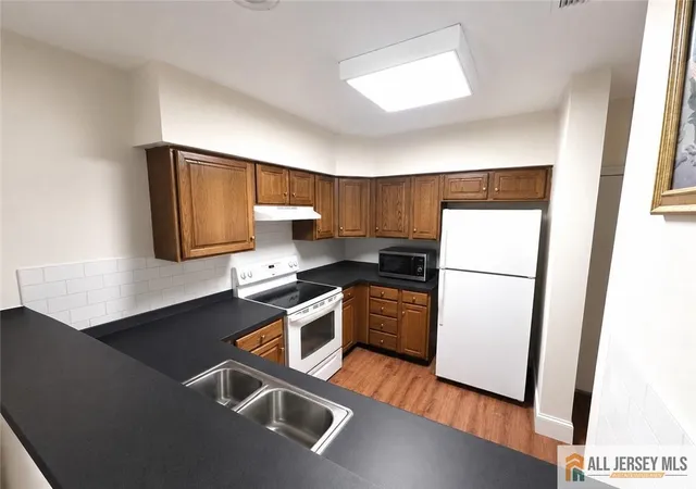 2nd image of 100 John T O Leary Blvd #416, South Amboy, NJ 08879 | MLS# 2770094M