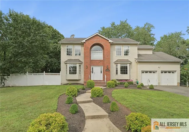Photo 1 of Single family home for sale at 32 Franklin St, Piscataway, NJ 08854 | MLS# 2770247M | Listing updated on 2026-09-07