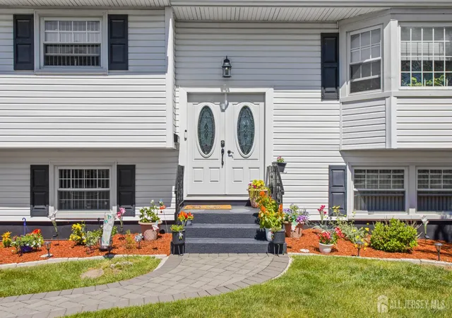 Photo 4 of Single family home for sale at 7 Vauxhall Rd, East Brunswick, NJ 08816 | MLS# 2617238R | Listing updated on 2026-07-28