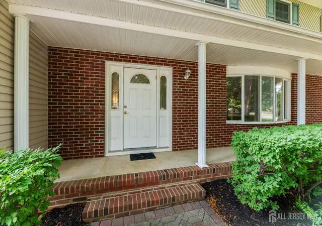 Photo 3 of Single family home for sale at 9 Van Arsdale Ct, East Brunswick, NJ 08816 | MLS# 2702554R | Listing updated on 2026-09-29