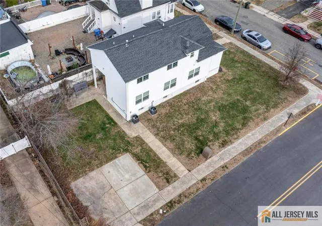 Listing Photo 2 - Condo for sale in building located at 27 S 2nd St, Fords, NJ 08863 - Unit #