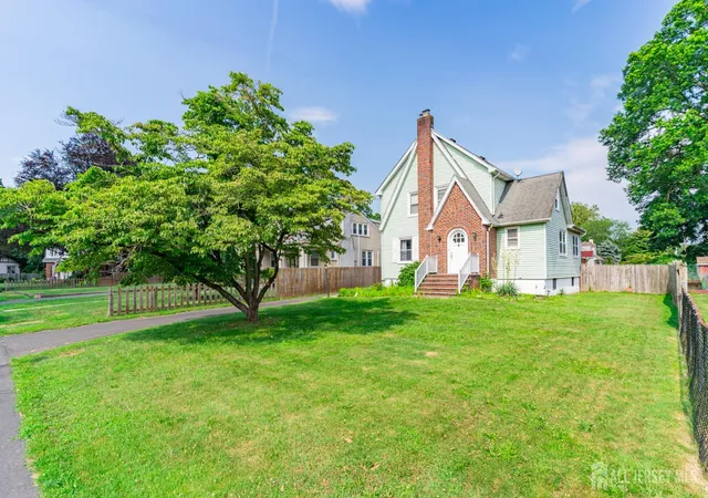 Photo 3 of Single family home for sale at 139 Palmer Ave, South Plainfield, NJ 07080 | MLS# 2600522R | Listing updated on 2025-09-29