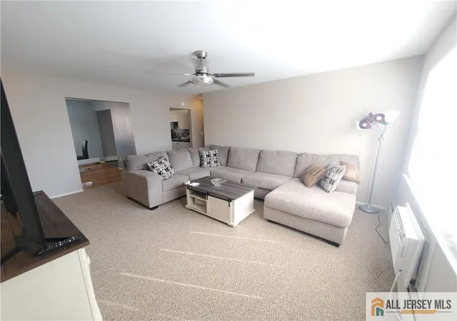 Photo 4 of House for sale at 21 York Dr #2B, Edison, NJ 08817 | MLS# 2560963M | Listing updated on 2025-02-16