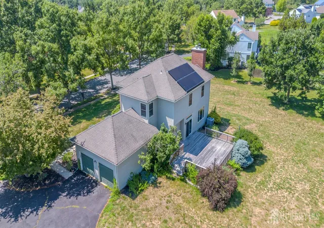 49th image of 32 W Kincaid Dr, Princeton Junction, NJ 08550 | MLS# 2701008R