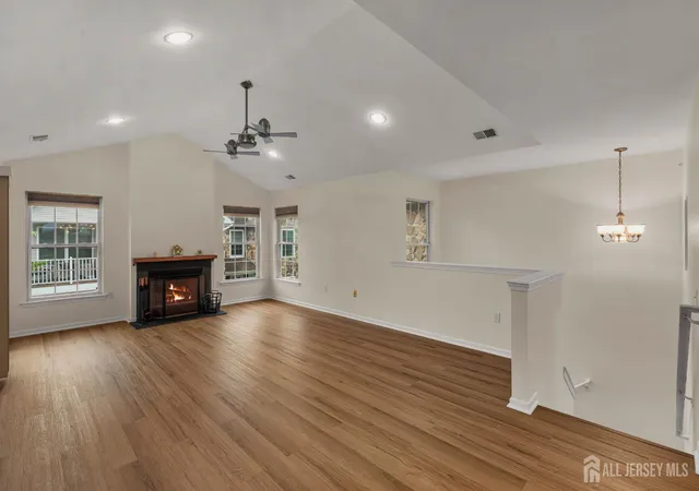 5th image of 127 Chariot Ct, Piscataway, NJ 08854 | MLS# 2701621R