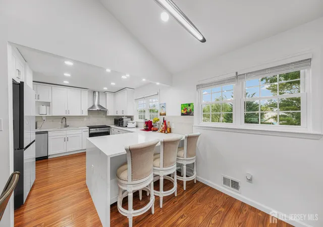 Single family home for sale at 313 Suttons Ln, Edison, NJ 08817 | MLS# 2706546R