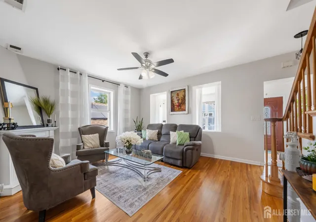 4th image of 4 Jeanette St, Carteret, NJ 07008 | MLS# 2701285R