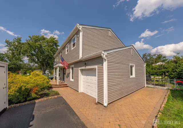 Photo 4 of Single family home for sale at 25 Hudson Rd, East Brunswick, NJ 08816 | MLS# 2703075R | Listing updated on 2026-09-09