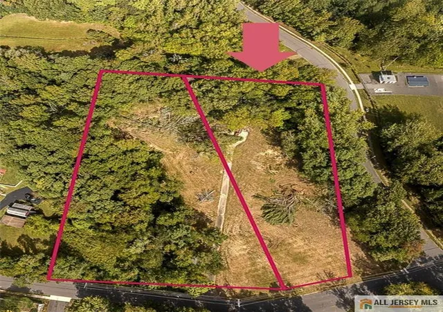 3rd image of 372 Matchaponix Rd, Monroe Township, NJ 08831 | MLS# 2660594M