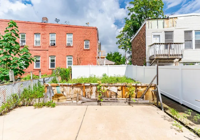 31st image of 128 Lewis St, Perth Amboy, NJ 08861 | MLS# 2700858R