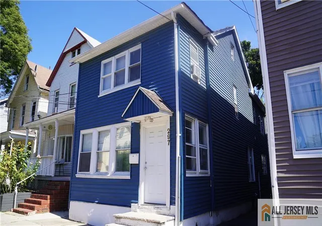 1st image of 297 Seaman St, New Brunswick, NJ 08901 | MLS# 2770378M