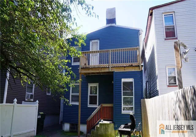 Photo 3 of Single family home for sale at 297 Seaman St, New Brunswick, NJ 08901 | MLS# 2770378M | Listing updated on 2026-08-29