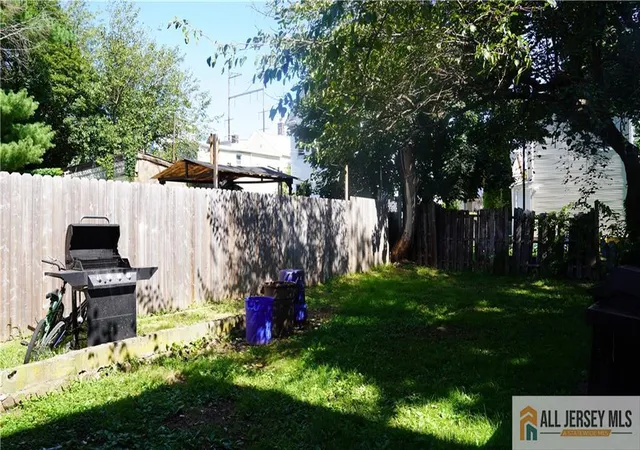 4th image of 297 Seaman St, New Brunswick, NJ 08901 | MLS# 2770378M