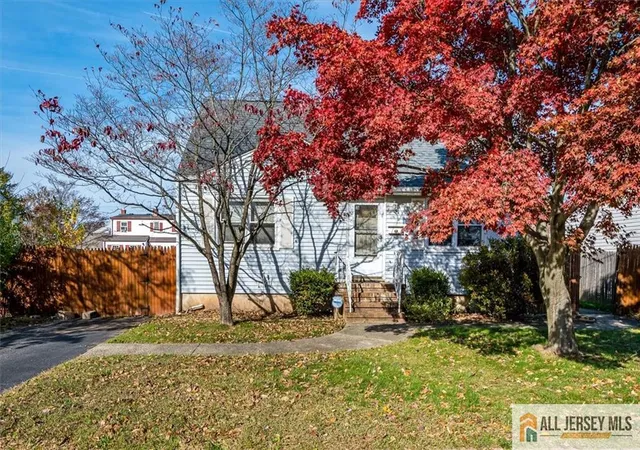 Photo 1 of Single family home for sale at 13 Putnam Ave, Edison, NJ 08817 | MLS# 2660793M | Listing updated on 2025-11-17