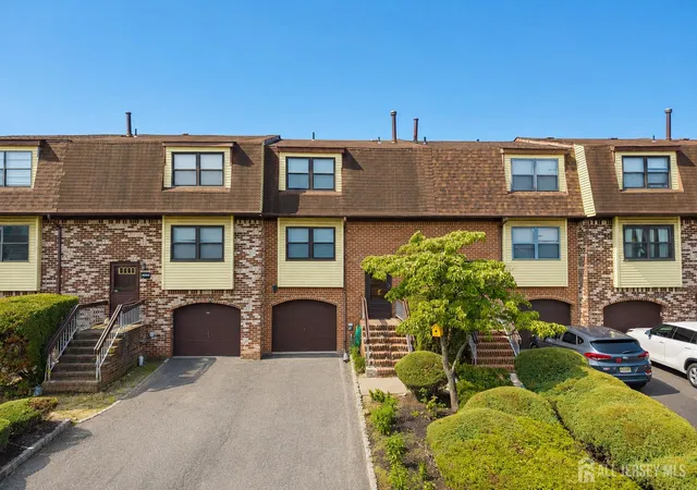 2nd image of 3003 N Oaks Blvd N, North Brunswick, NJ 08902 | MLS# 2702678R