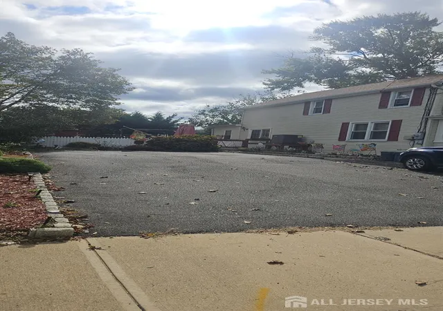 Photo 2 of Single family home for sale at 1246 Florence Ave, Union Beach, NJ 07735 | MLS# 2605842R | Listing updated on 2026-09-27
