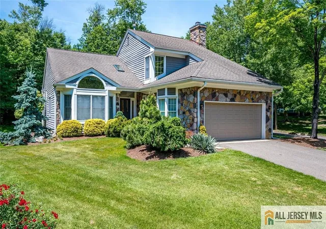 Homes for sale in South Brunswick, NJ | 2 Mimosa Ct, South Brunswick, NJ 08540 | MLS# 2662309M