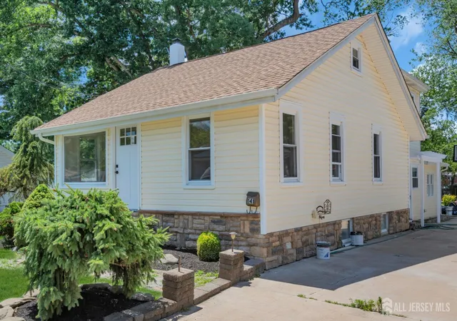 Homes for sale in Spotswood, NJ | 141 Brunswick Ave, Spotswood, NJ 08884 | MLS# 2618272R