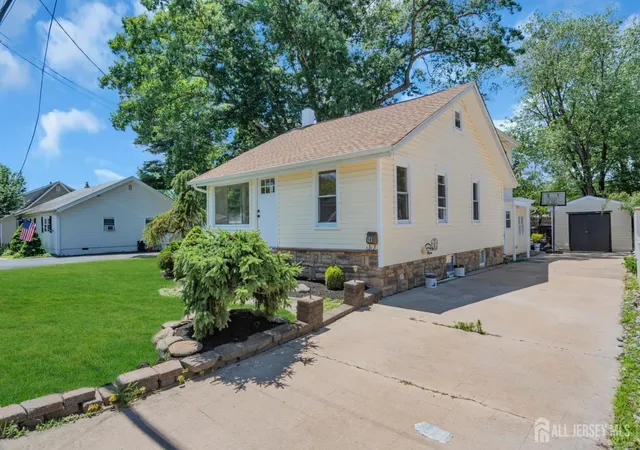 Homes for sale in Spotswood, NJ | 141 Brunswick Ave, Spotswood, NJ 08884 | MLS# 2618272R