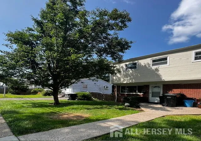 24th image of 238 E Inza St, Highland Park, NJ 08904 | MLS# 2701097R