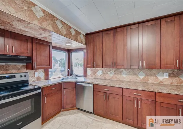 2nd image of 144 Bond St, Iselin, NJ 08830 | MLS# 2770190M