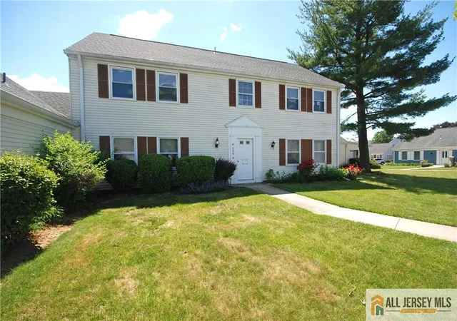 2nd image of 220 Manchester Ln #B, Monroe Township, NJ 08831 | MLS# 2770128M