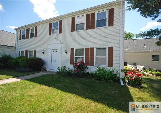 3rd image of 220 Manchester Ln, Monroe Township, NJ 08831