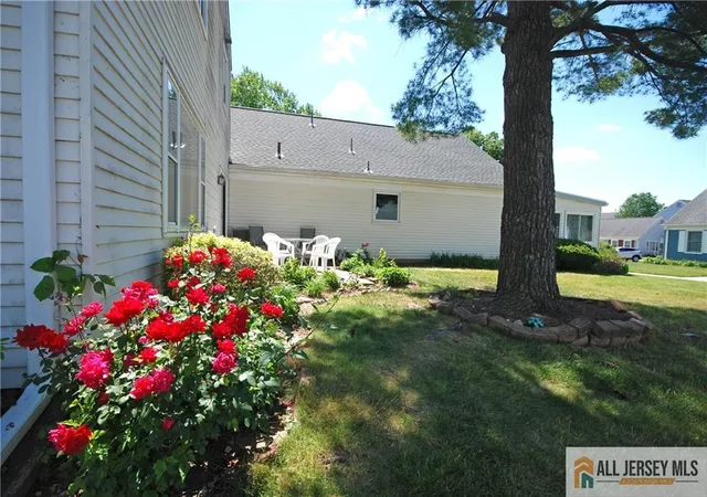 5th image of 220 Manchester Ln, Monroe Township, NJ 08831