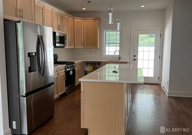 3rd image of 12 Moyse Pl, Edison, NJ 08820 | MLS# 2617719R