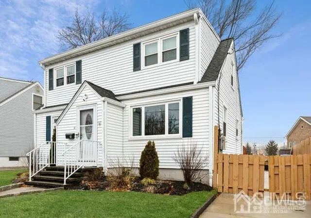 Photo 2 of Single family home for sale at 14 Seymour Ave, Woodbridge, NJ 07095 | MLS# 2208878R | Listing updated on 2023-09-12