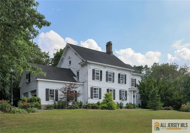 Photo 1 of Single family home for sale at 891 Main St, Fords, NJ 08863 | MLS# 2660511M | Listing updated on 2026-02-19