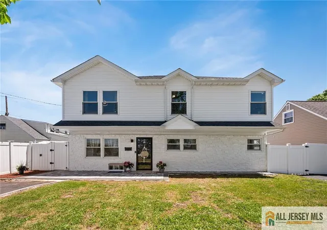 Photo 2 of Single family home for sale at 88 Leber Ave, Carteret, NJ 07008 | MLS# 2662178M | Listing updated on 2026-06-12