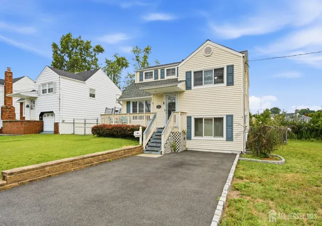 2nd image of 2 Carter Pl, Parlin, NJ 08859 | MLS# 2701805R