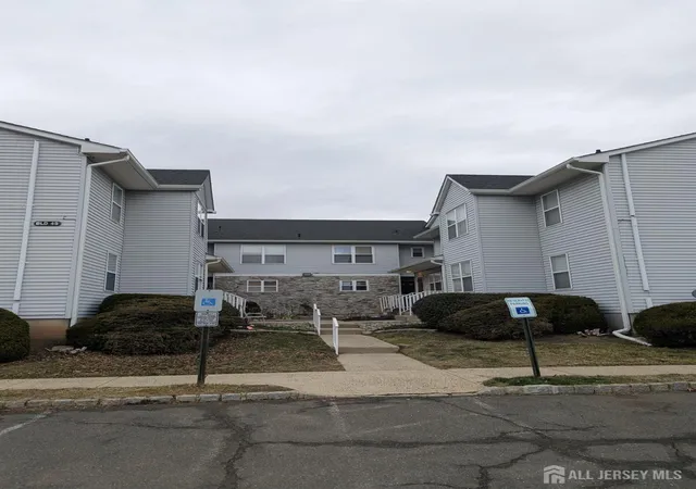 3rd image of 316 Ventnor Ct, Piscataway, NJ 08854 | MLS# 2700396R