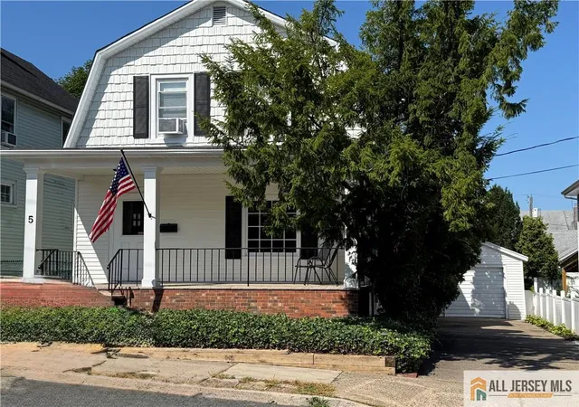 Photo 1 of Single family home for sale at 5 David St, South River, NJ 08882 | MLS# 2660837M | Listing updated on 2025-12-05