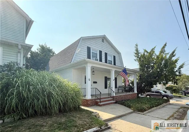 Photo 2 of Single family home for sale at 5 David St, South River, NJ 08882 | MLS# 2660837M | Listing updated on 2025-12-05
