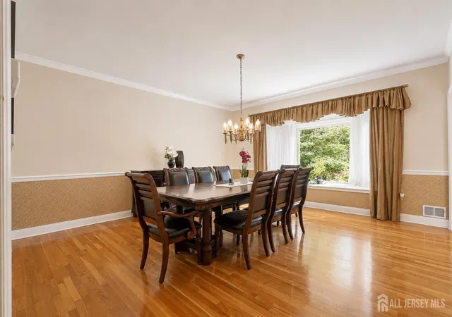 5th image of 40 Newland Ct, Bridgewater, NJ 08807 | MLS# 2702973R