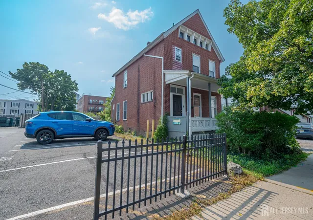 Single family home for sale at 52 Mine St, New Brunswick, NJ 08901 | MLS# 2702577R
