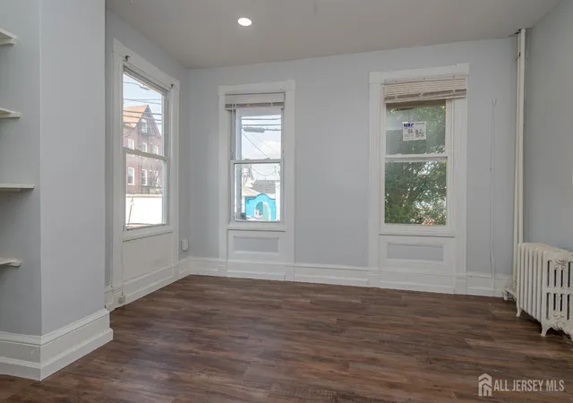 4th image of 52 Mine St, New Brunswick, NJ 08901 | MLS# 2702577R