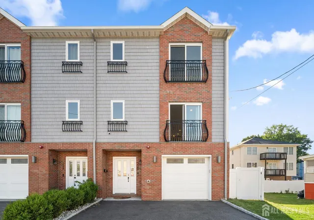 Homes for sale in Union Twp, NJ | 22 Arcadia Pl #B, Union Twp, NJ 07088 | MLS# 2617031R