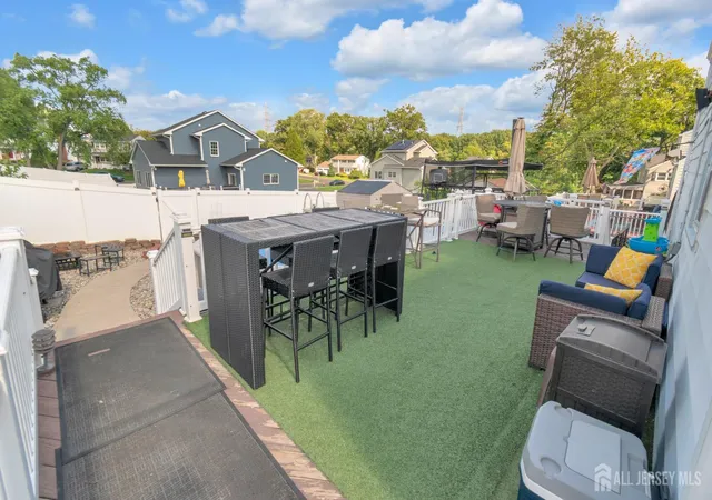 30th image of 4 Carter Pl, Parlin, NJ 08859 | MLS# 2702494R