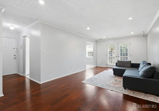 4th image of 209 Newport Ct, Fords, NJ 08863 | MLS# 2701598R