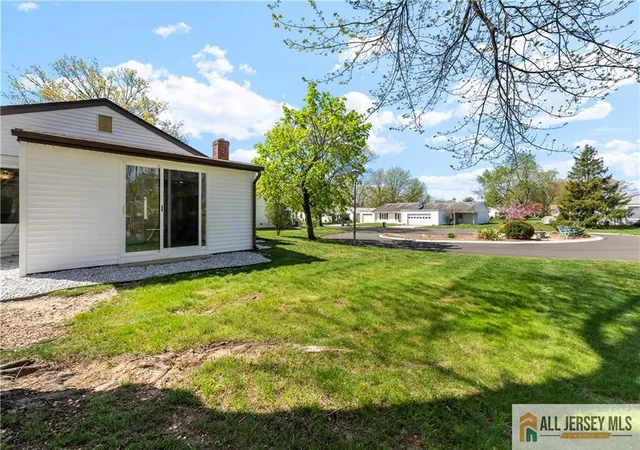 Homes for sale in Jamesburg, NJ | 265 Crosse Drive, Jamesburg, NJ 08831 | Houzeo