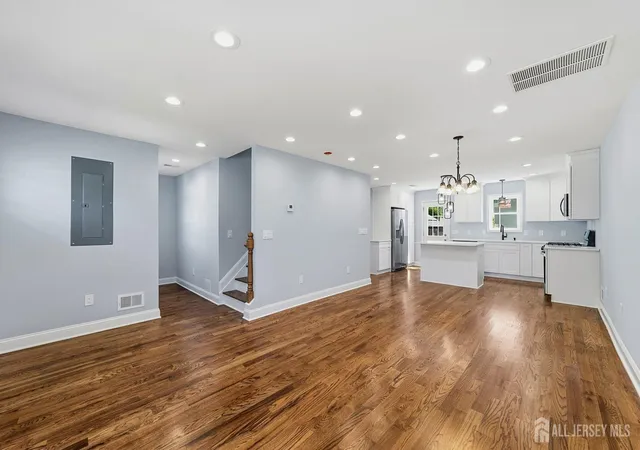 4th image of 270 Alpine Wy, South Amboy, NJ 08879 | MLS# 2701925R
