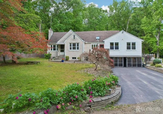 Homes for sale in North Brunswick, NJ | 37 Davidson Mill Rd, North Brunswick, NJ 08902 | MLS# 2616996R