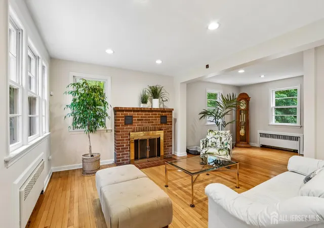 Homes for sale in North Brunswick, NJ | 37 Davidson Mill Rd, North Brunswick, NJ 08902 | MLS# 2616996R