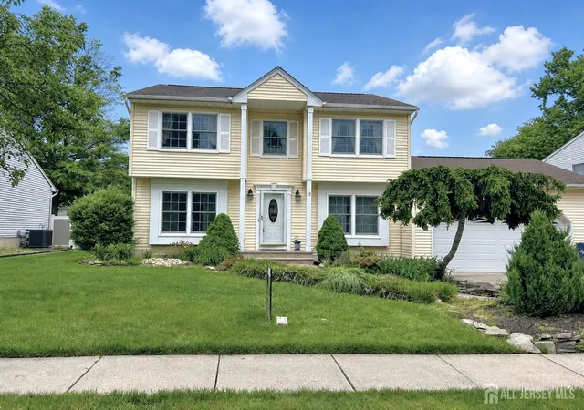 1st image of 15 Lynn Ct, North Brunswick, NJ 08902 | MLS# 2701346R
